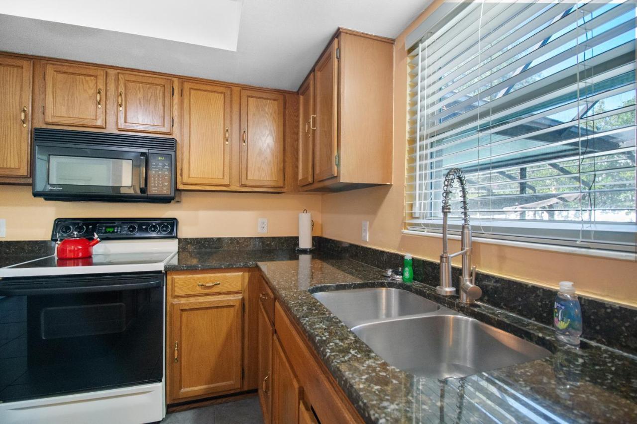 Tampa Bay Pool Home With Heated Pool Брандон Экстерьер фото